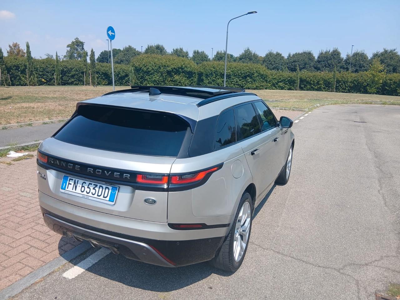 Land Rover Range Velar 2.0 TD4 180 CV R-Dynamic HSE