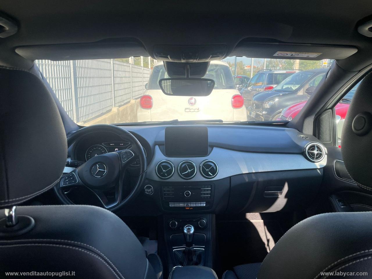 MERCEDES-BENZ B 180 Premium