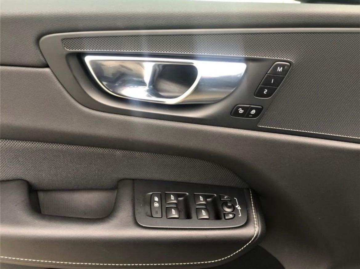 Volvo XC 60 - 4x4 -UNICO PROPRIETARIO-GARANZIA