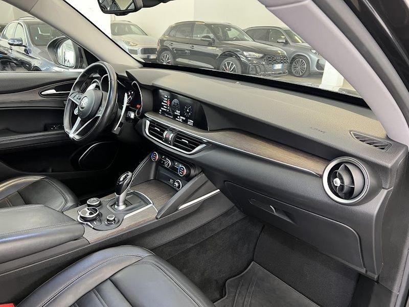 Alfa Romeo Stelvio 2.2 Turbo Diesel 210CV AT8 Q4 Business