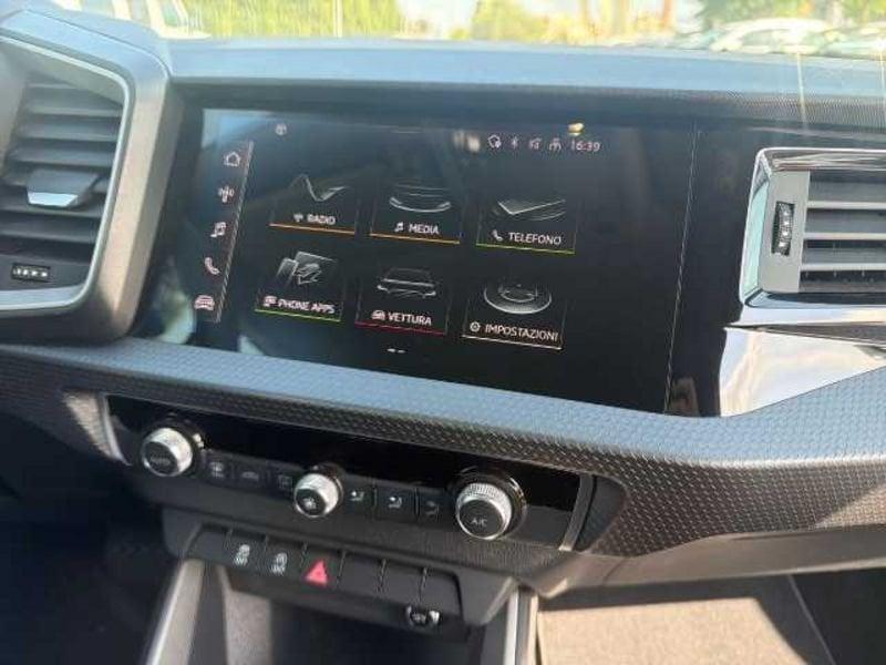 Audi A1 II 2019 Sportback 30 1.0 tfsi Admired 110cv s-tronic