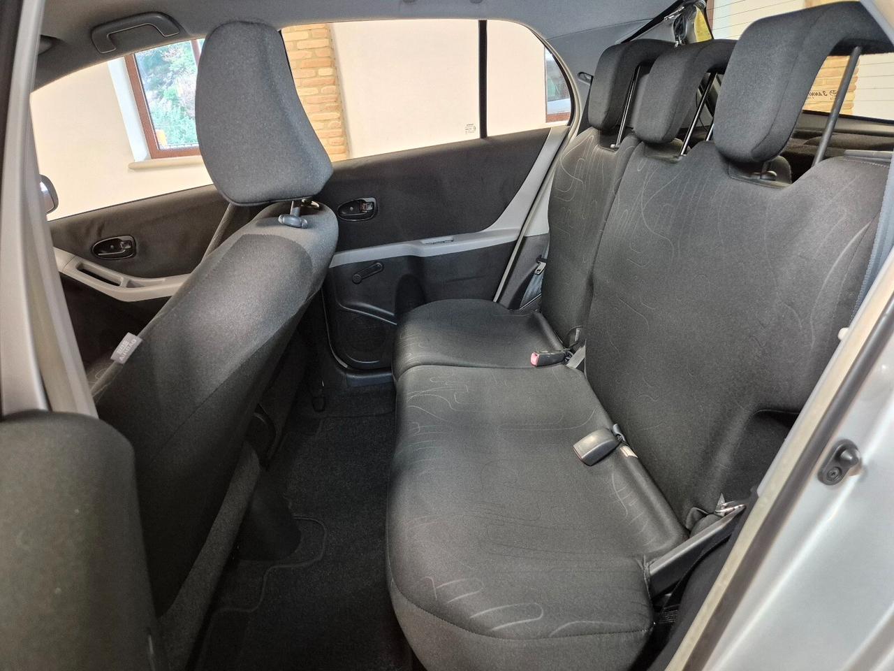 Toyota Yaris 1.0 5 porte Sol