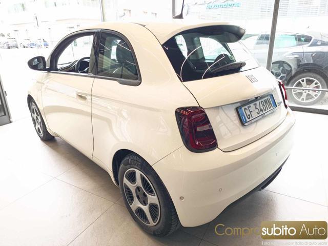 FIAT 500e 3+1 42 kWh Passion