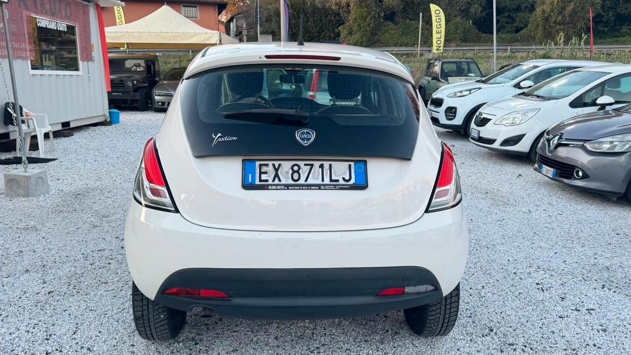 Lancia Ypsilon 0.9 TwinAir 85 CV 5 porte S&S Gold