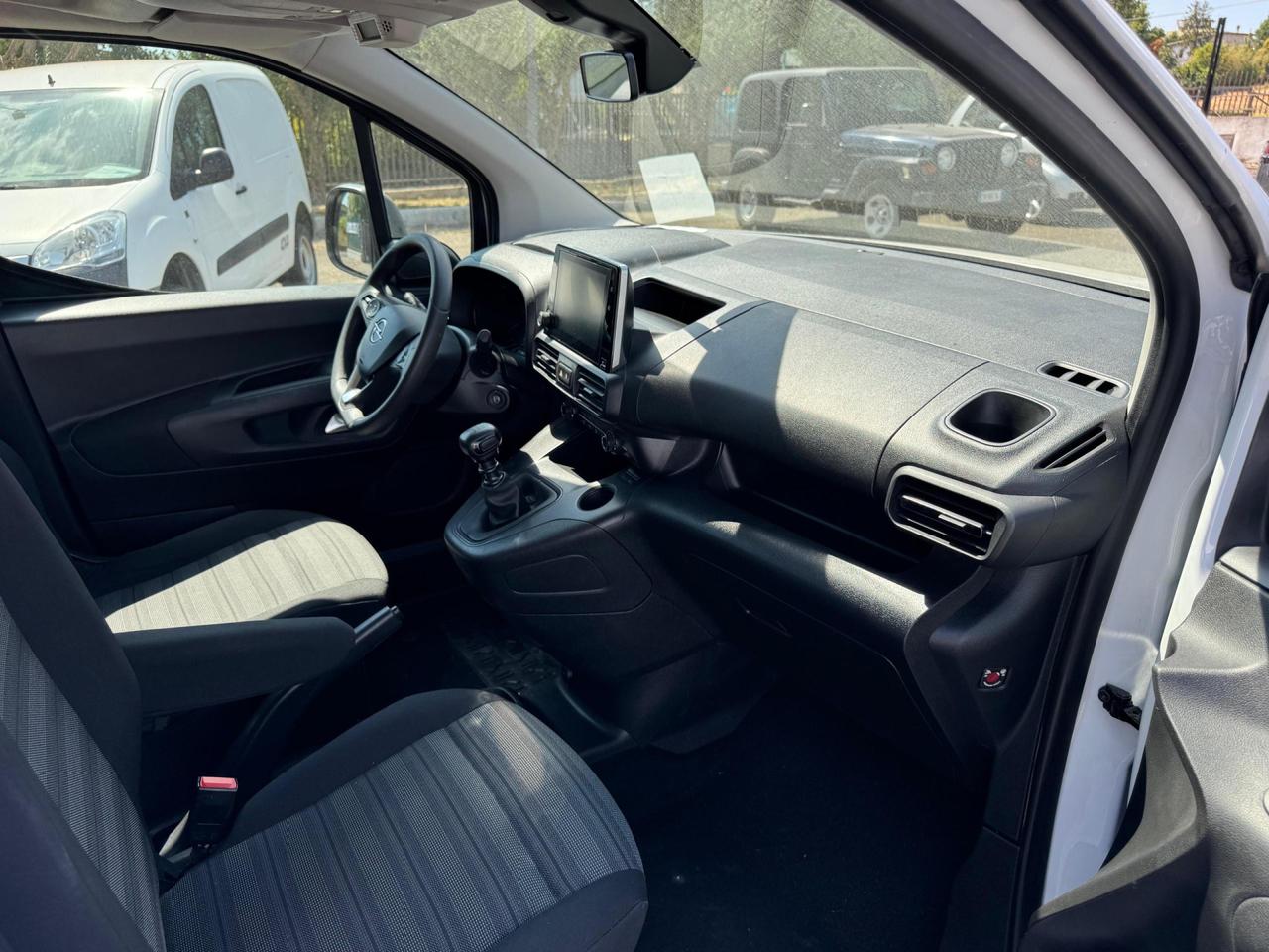 OPEL Combo cargo 1.5d 100cv d.cab. L2H1 Essentia mt6