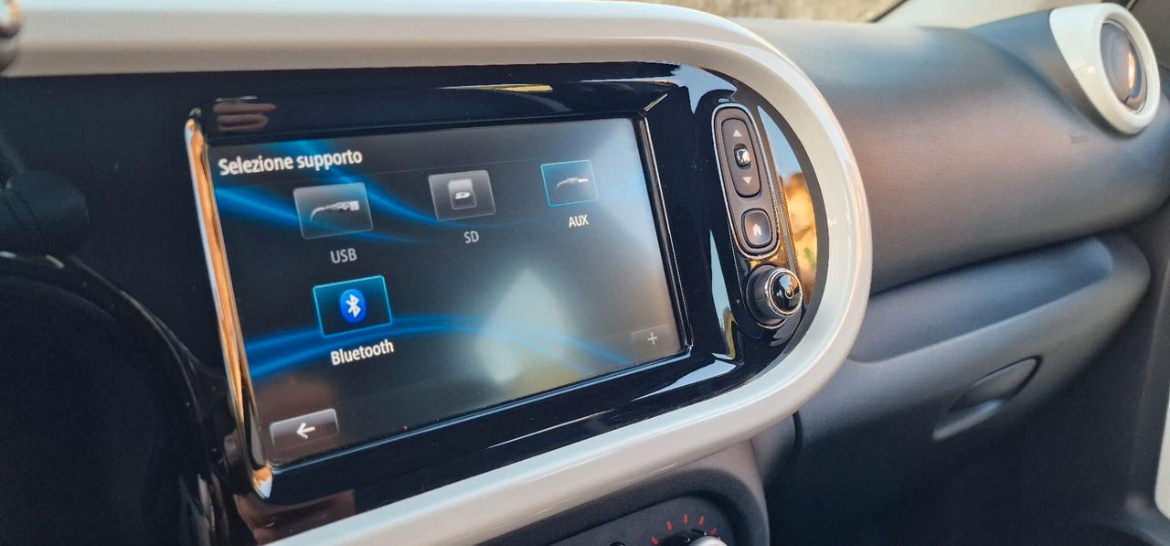 Renault Twingo SCe EDC Intens