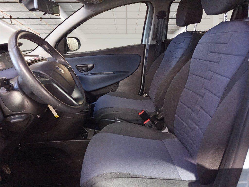 LANCIA Ypsilon 1.0 firefly hybrid Gold Plus s&s 70cv del 2023