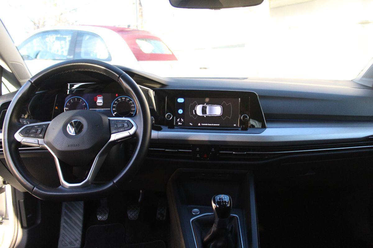 VOLKSWAGEN - Golf - 1.0 TSI EVO Life