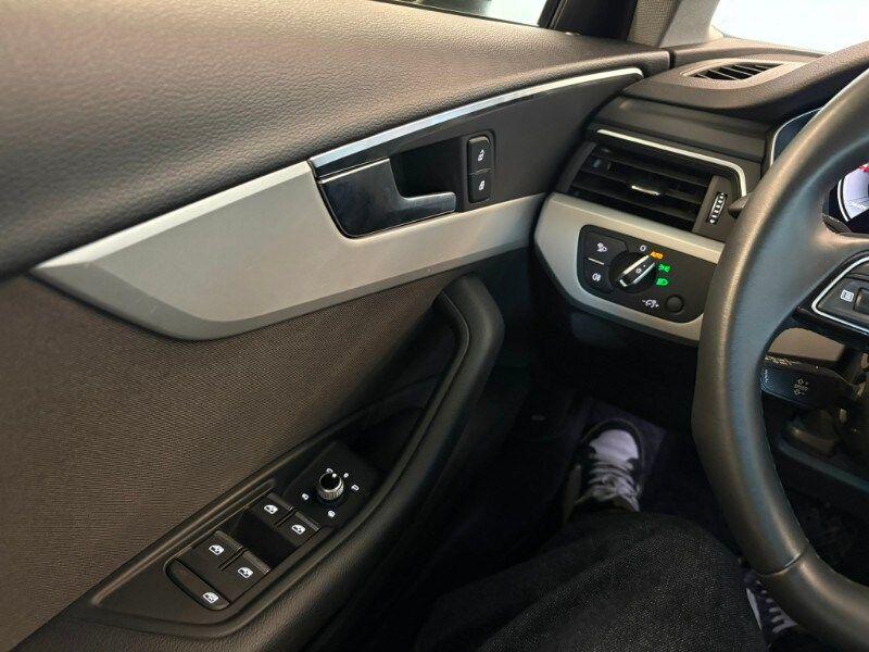 AUDI A4 40 TDI quattro S tronic S line edition