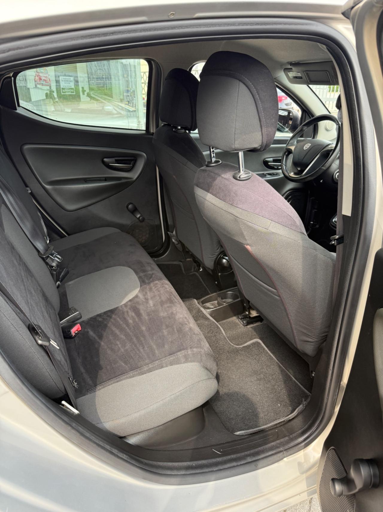 Lancia Ypsilon 1.2 69 CV 5 porte GPL Ecochic Gold