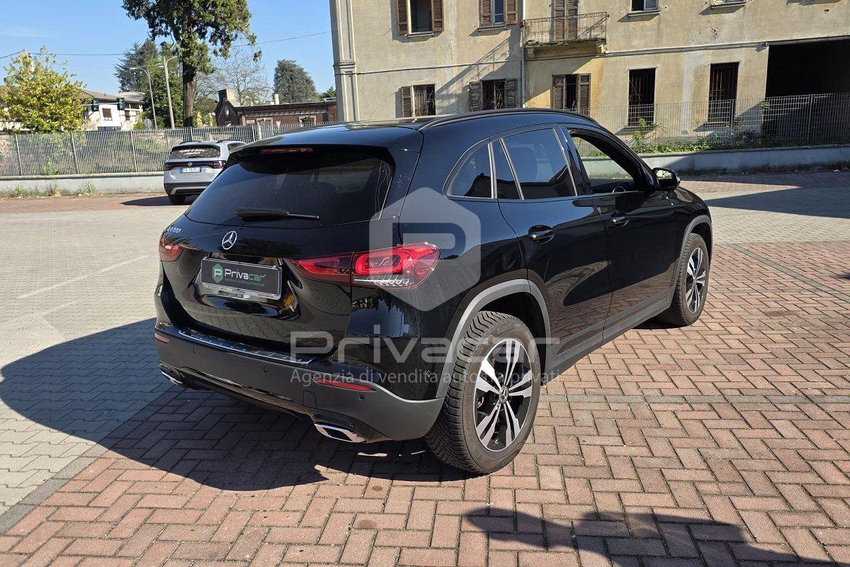 MERCEDES GLA 180 Automatic Sport Plus