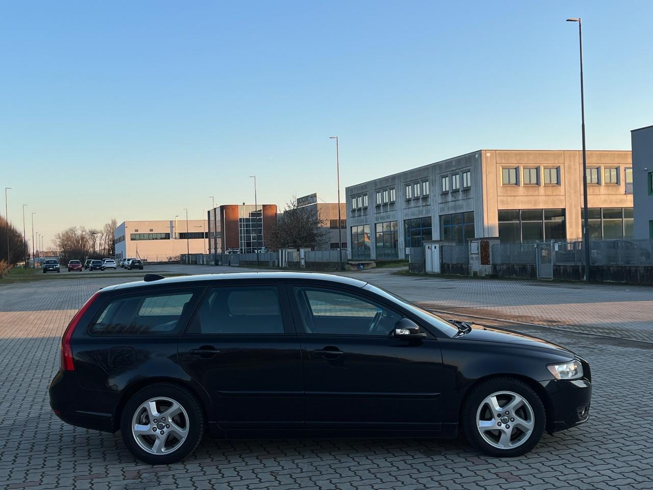 Volvo V50 D2 R-design