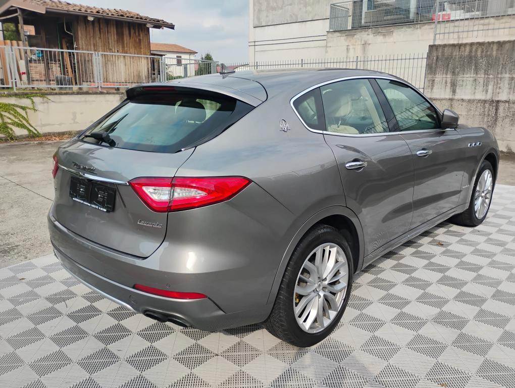 Maserati Levante 3.0 V6 Granlusso 275cv auto my20