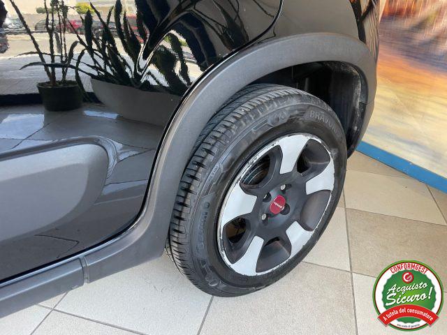 FIAT Panda Cross 1.0 Hybrid *DISPLAY COLORI