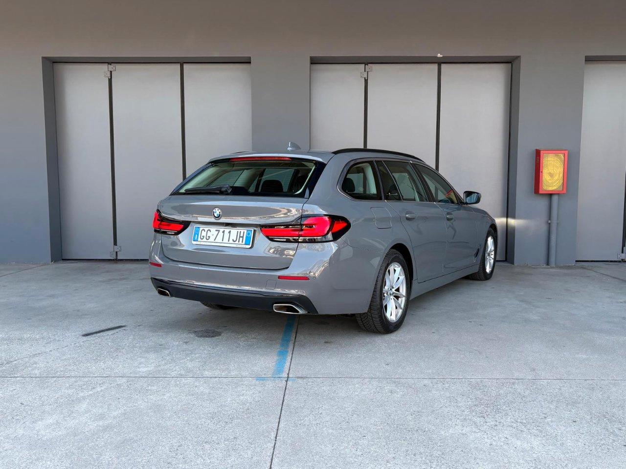 BMW 520 d Touring mhev 48V Business auto