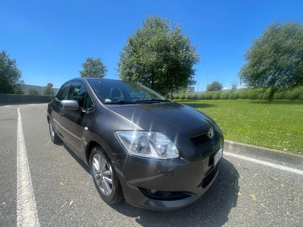 Toyota Auris 2.0 D-4D 5 porte Sol