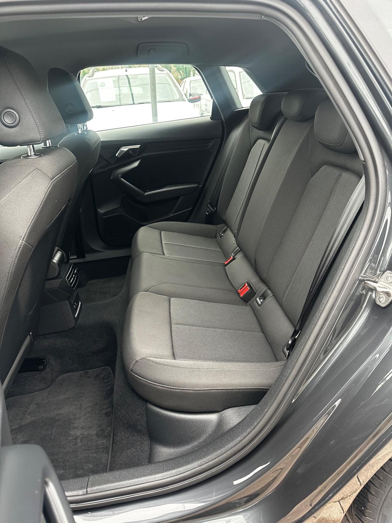 Audi A3 S tronic S line edition ibrida