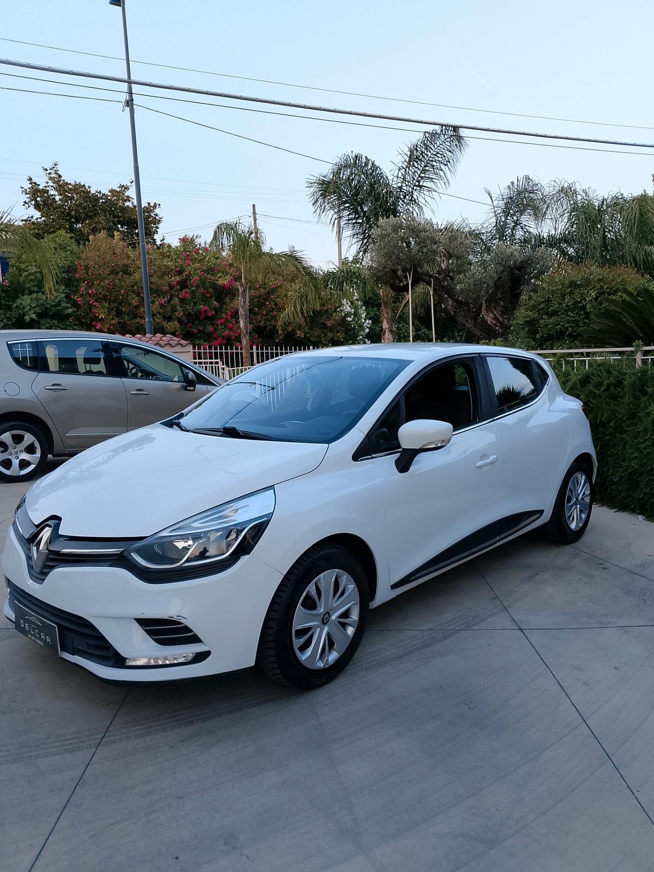 Renault Clio 1.2 75CV 5 porte Zen