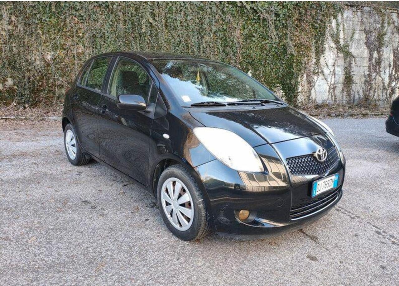 Toyota Yaris 1.3 5 porte Sol