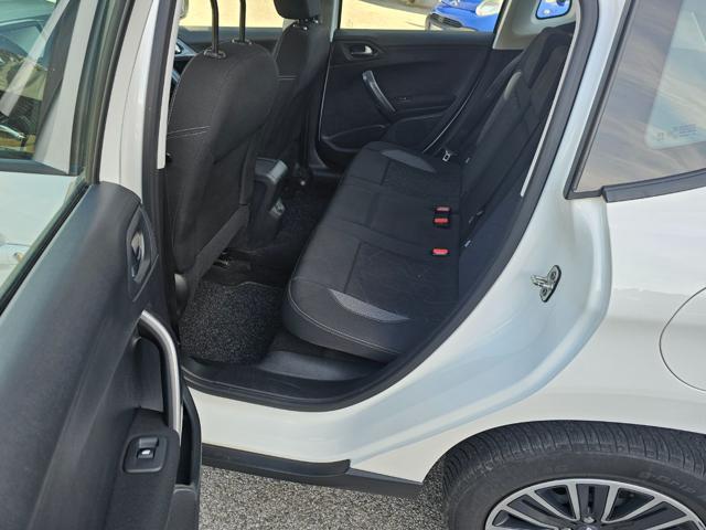 PEUGEOT 2008 BlueHDi 100 Active