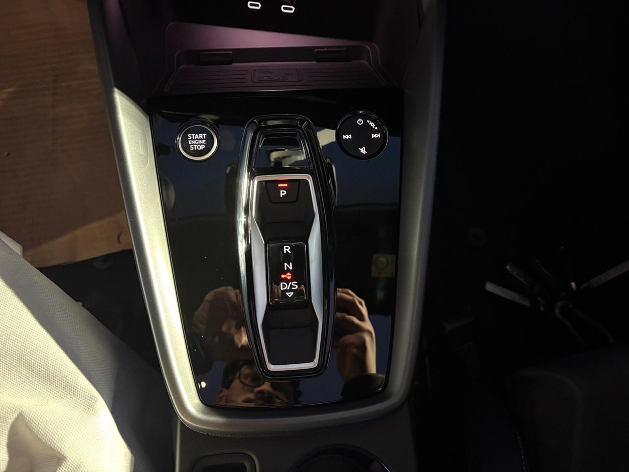 NEW Audi A3 SPORTBACK IDENTITY BLACK TDI 110 kW S tronic line edition TETTO APRIBILE