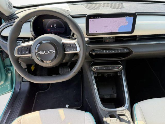 FIAT 600 Hybrid 110 CV DCT MHEV La Prima