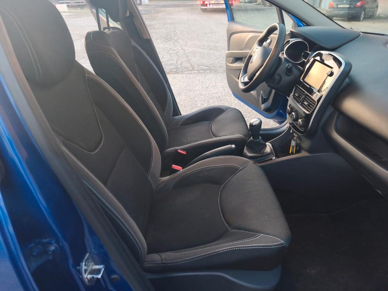 Renault Clio 2018---1.0 Benzina Neopatentati