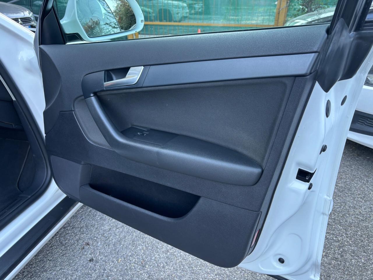 Audi A3 SPB 1.6 TDI 105 CV OK NEOPATENTATI