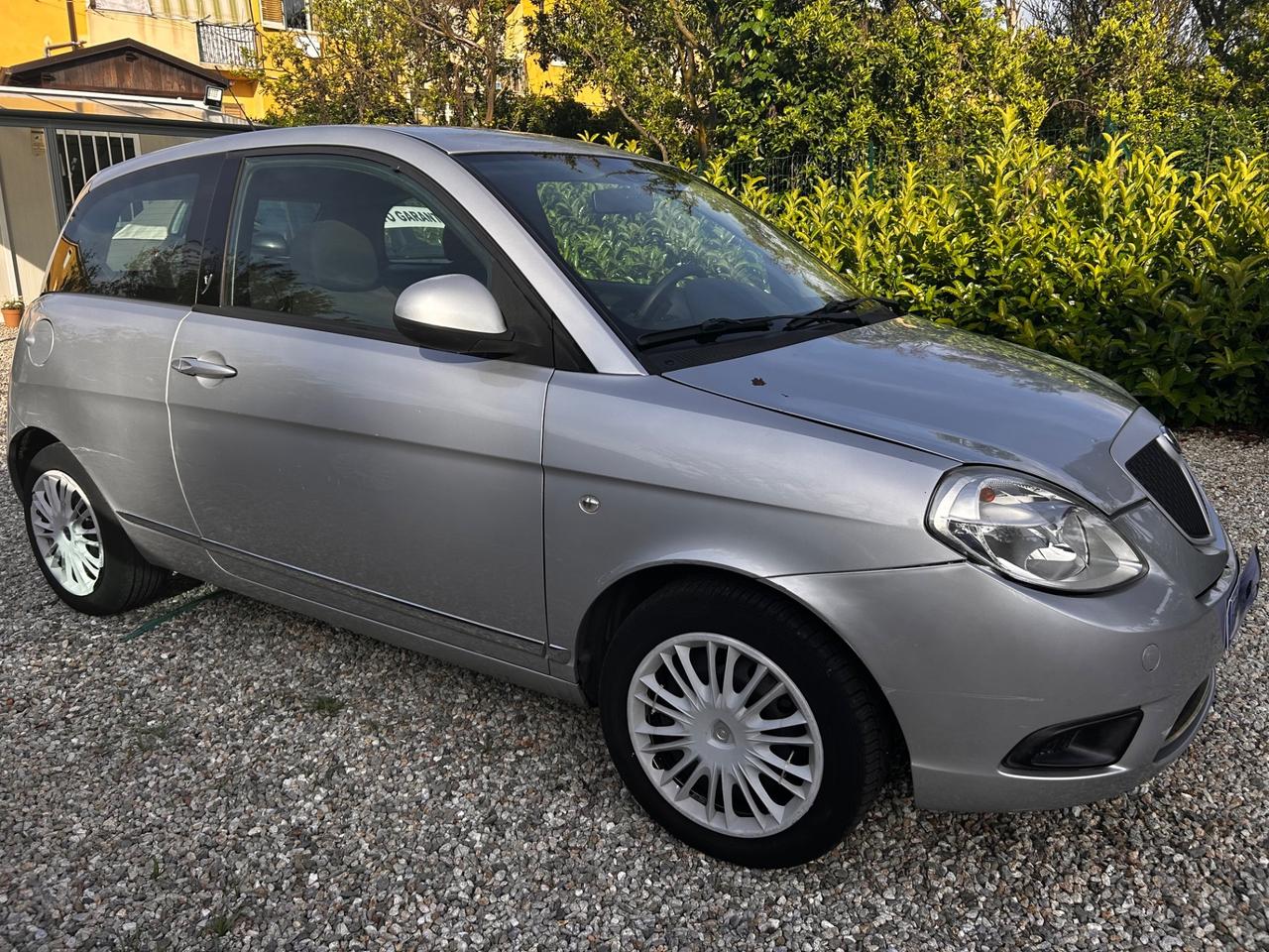 Lancia Ypsilon 1.2 Oro