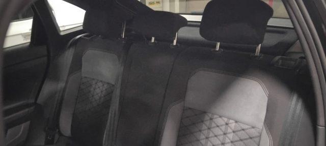 VOLKSWAGEN Taigo 1.0 TSI 110 CV DSG R-Line PLUS 18"TETTO VIDEO