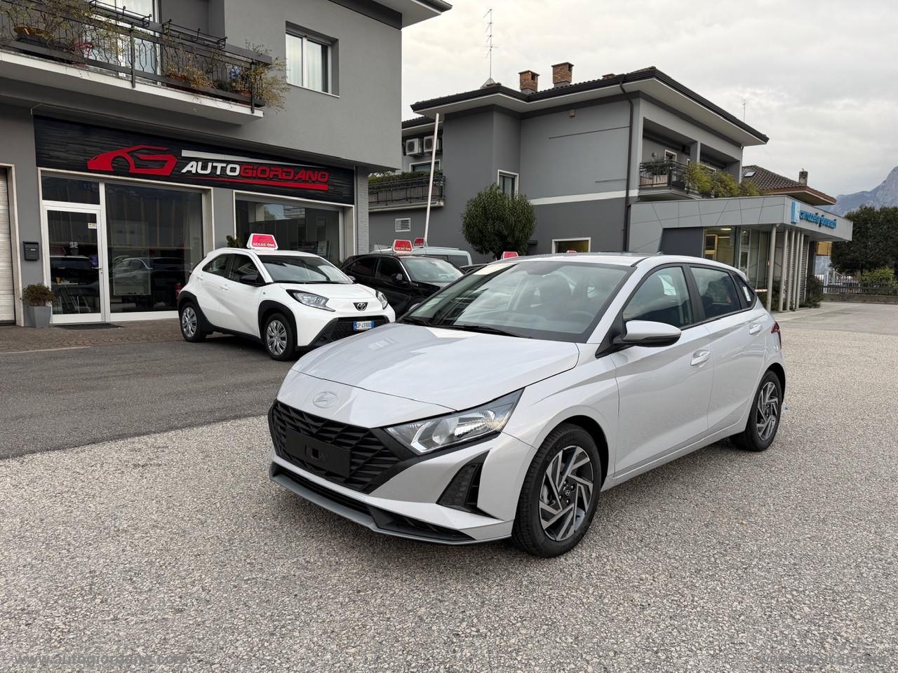 HYUNDAI i20 1.2 MPI MT GPL Connectline LUMEN GREY PEARL