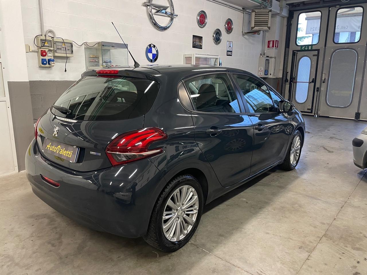 Peugeot 208 BlueHDi 100 5 porte Allure