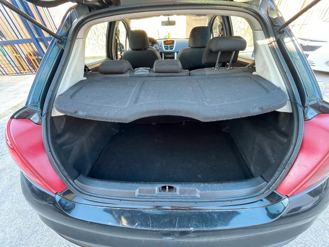 Peugeot 207 1.6 HDi 90CV 5p. XS