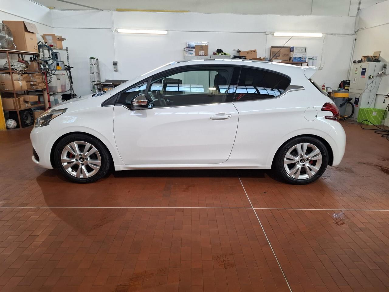 Peugeot 208 PureTech Turbo 110 EAT6 S&S 3 porte GT Line