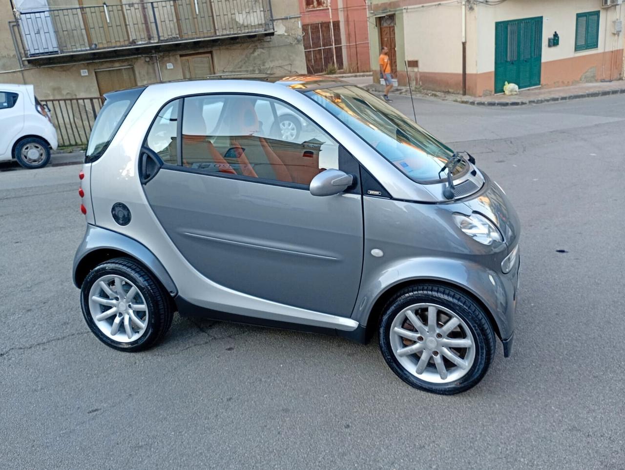 Smart ForTwo 700 coupé pure (45 kW)