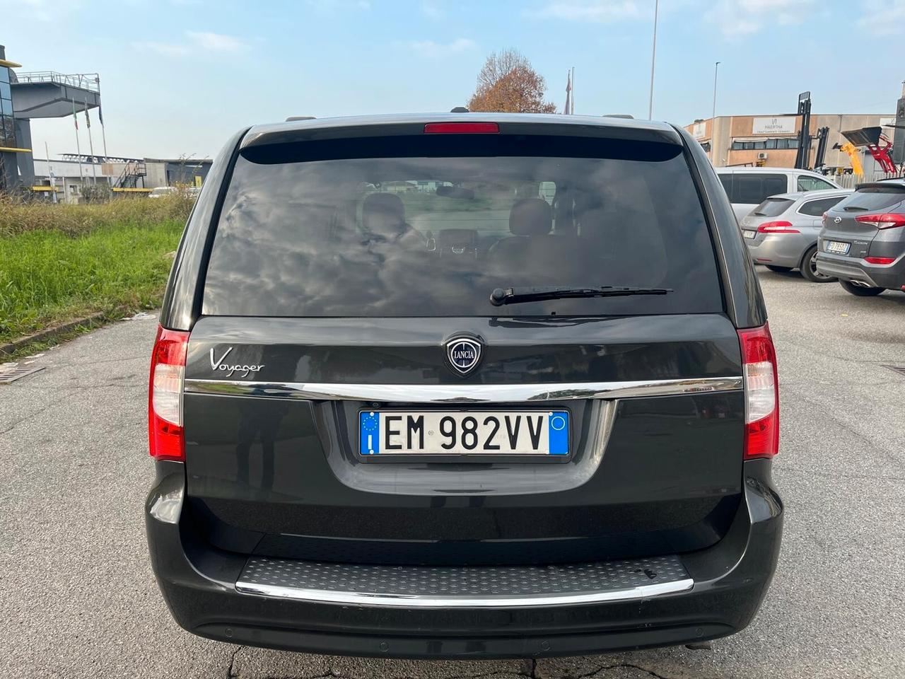 Lancia Voyager 2.8 Turbodiesel 163 CV