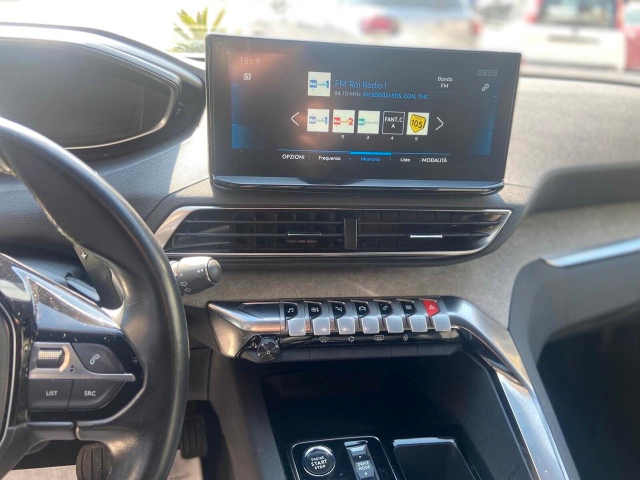 Peugeot 3008 HDi 130CV EAT8 Allure 2023 KM 30.000