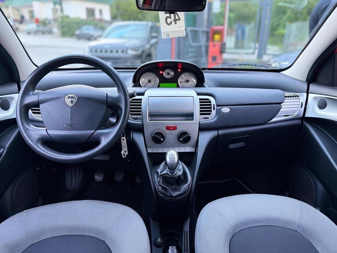 Lancia Ypsilon 1.2 Argento