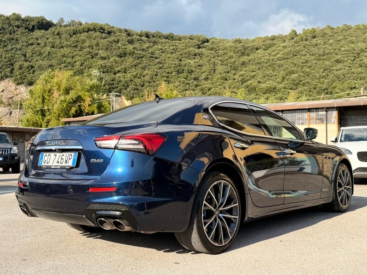 Maserati Ghibli L4 330 CV MHEV Granlusso