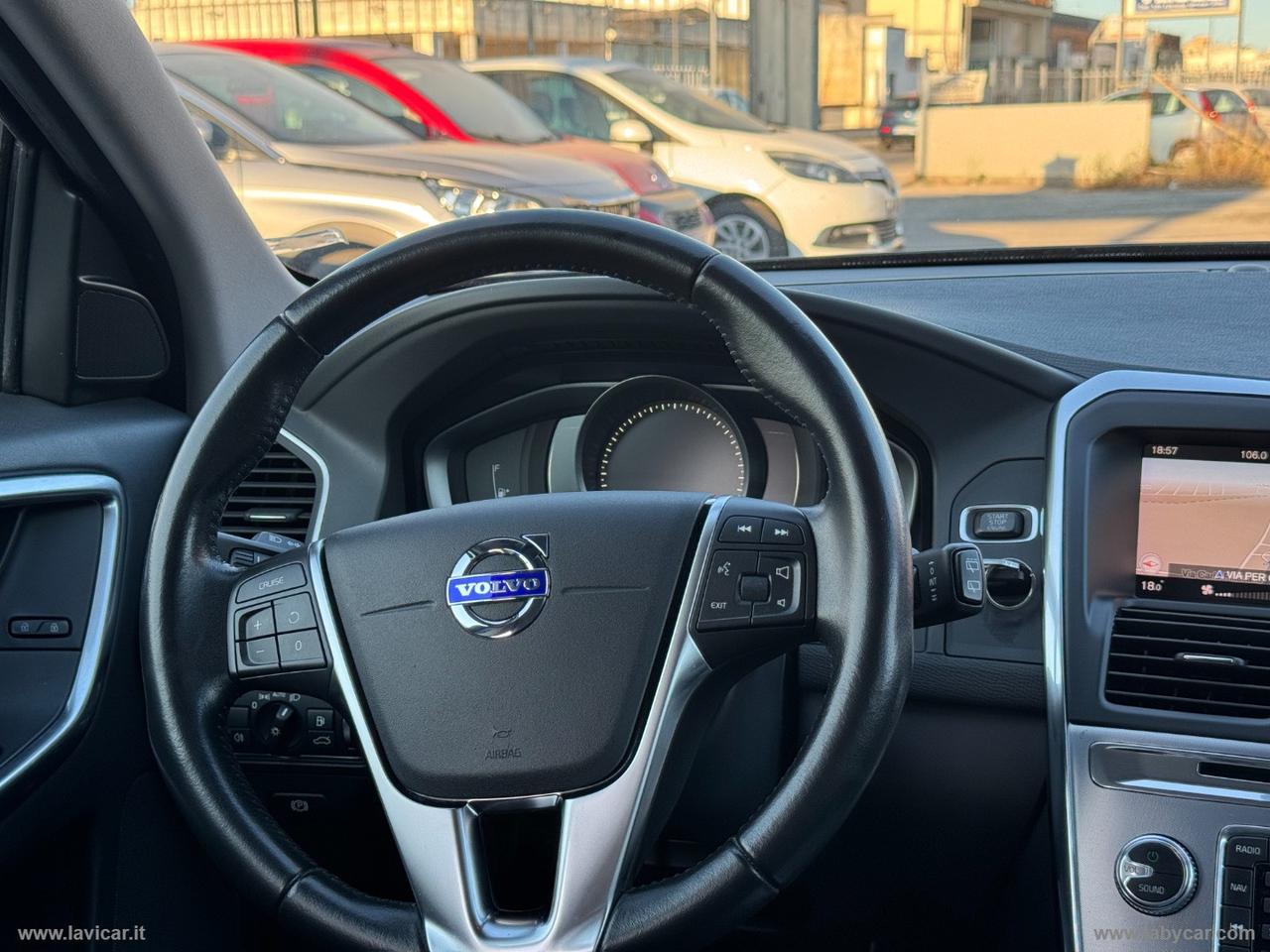 VOLVO XC60 D4 AWD Geartronic Inscription