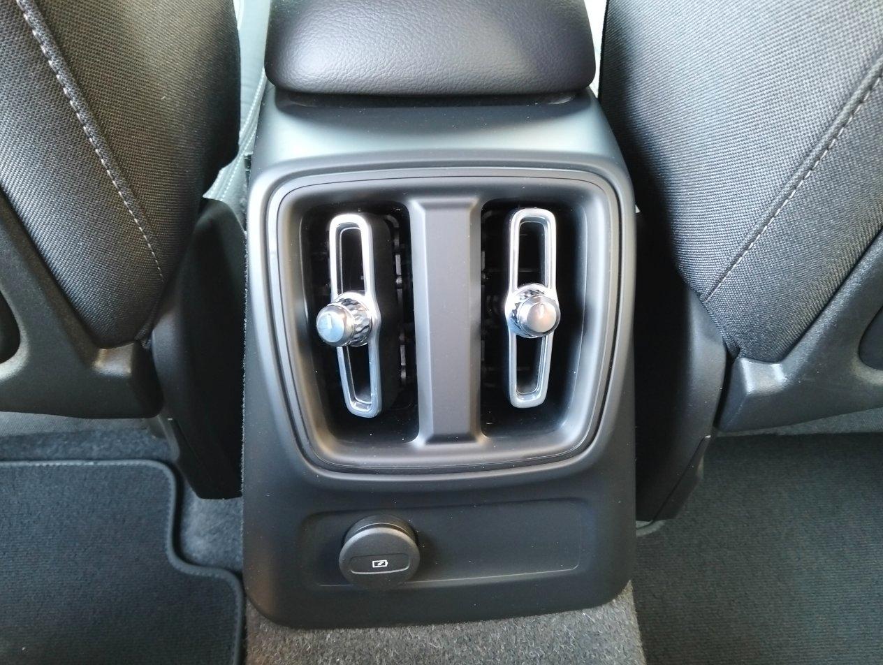 Volvo XC40 1.5 t5 Recharge PHEV Core Auto