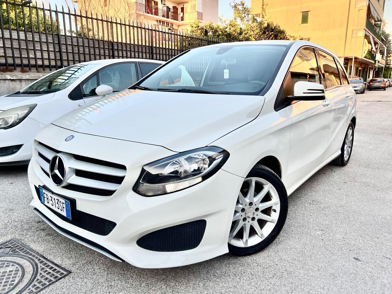 Mercedes-benz B 180 B 180 d Automatic Premium