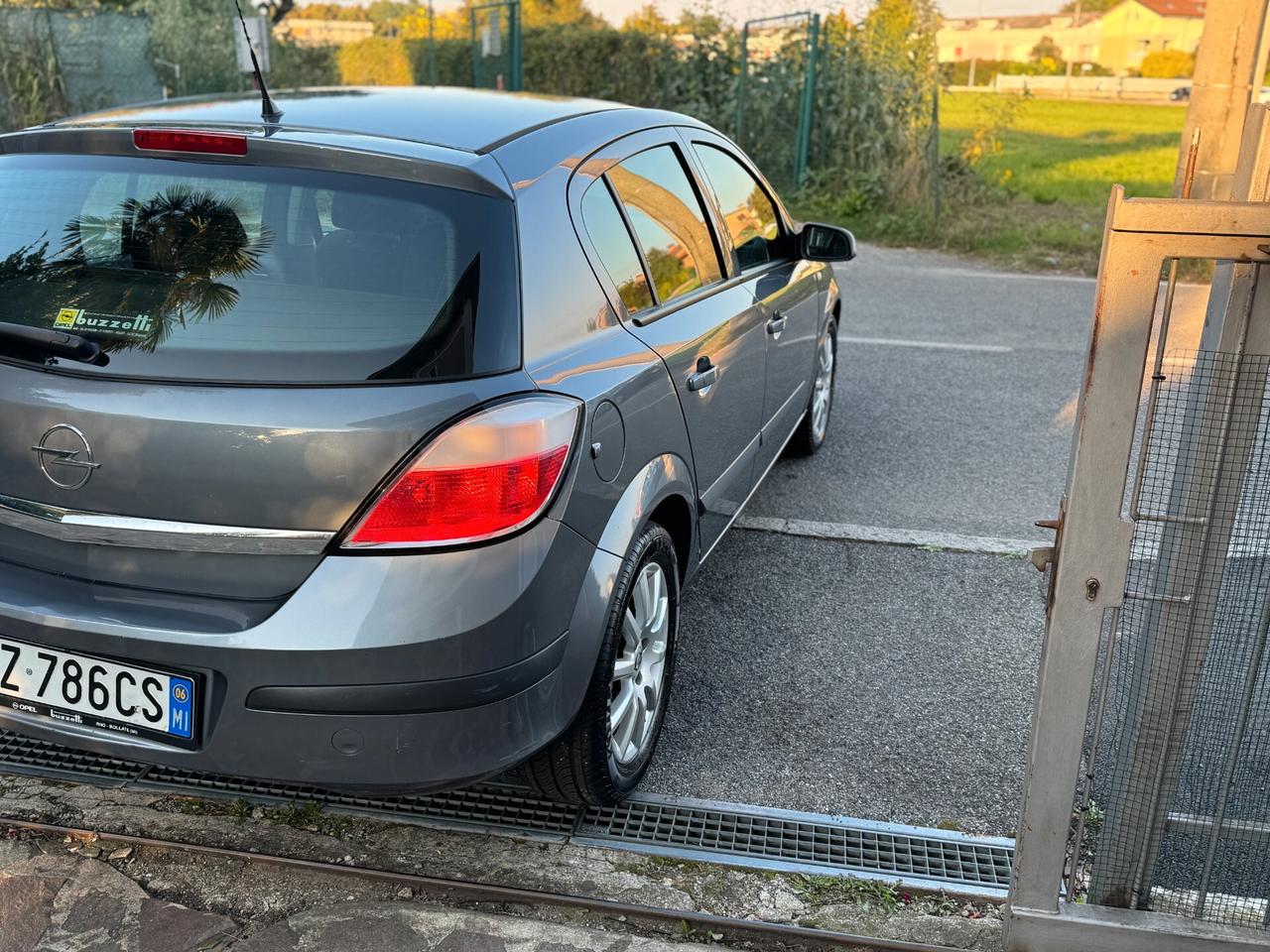 Opel Astra 1.4 16V Twinport 5 porte Enjoy