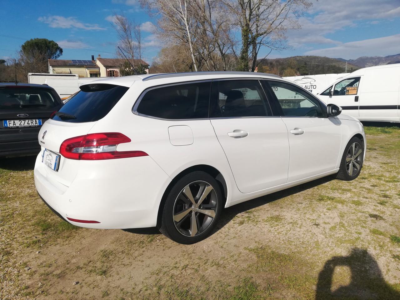 Peugeot 308 BlueHDi 120 S&S EAT6 SW Active