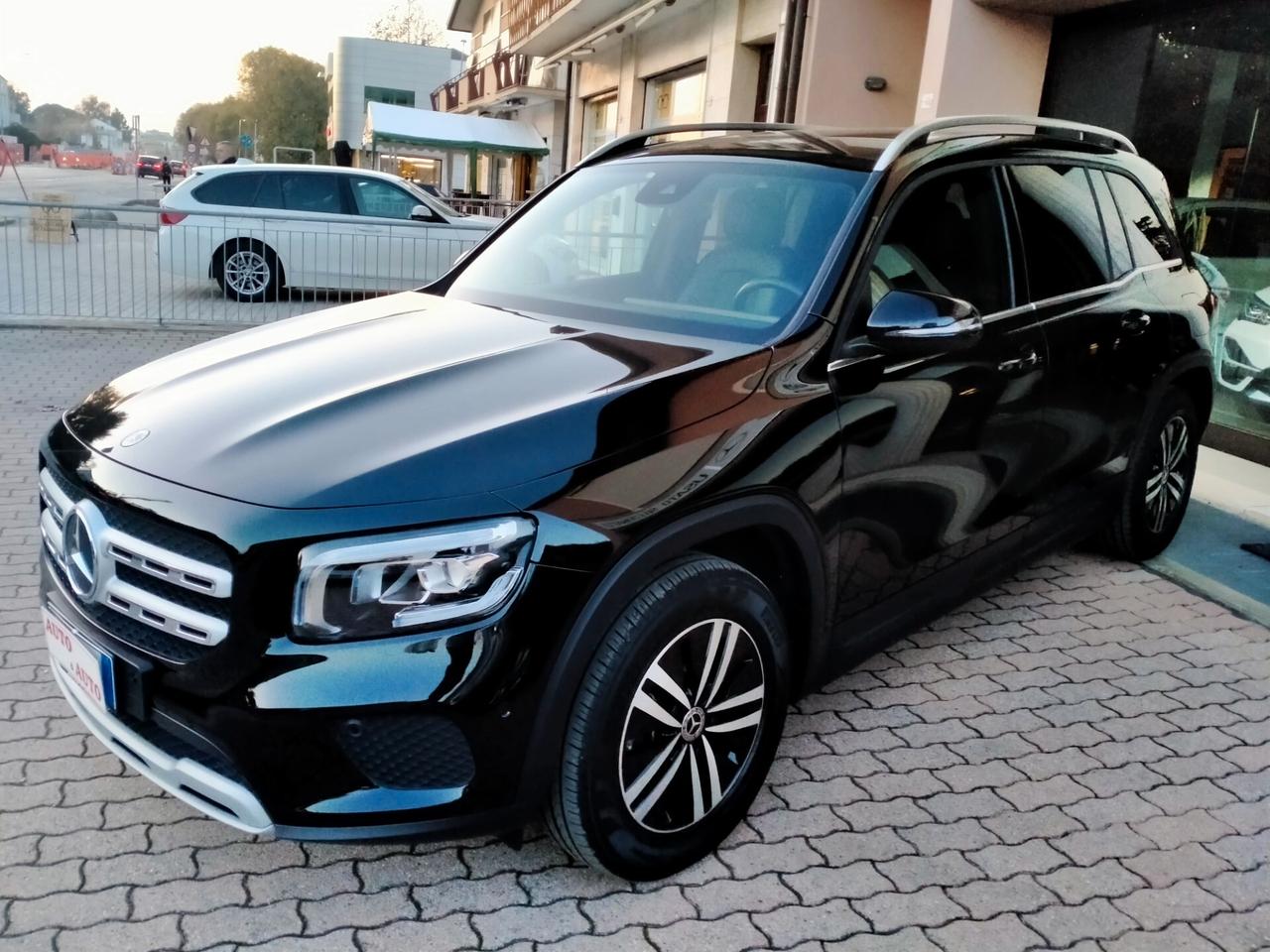 Mercedes-Benz GLB 180 D BUSINESS EXTRA 8MLED/SEDILI SPORT/DISPLAY MAXI