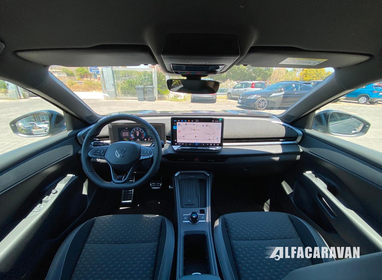Volkswagen T-Roc 1.5 tsi R-Line dsg *NUOVA DA IMMATRICOLARE*