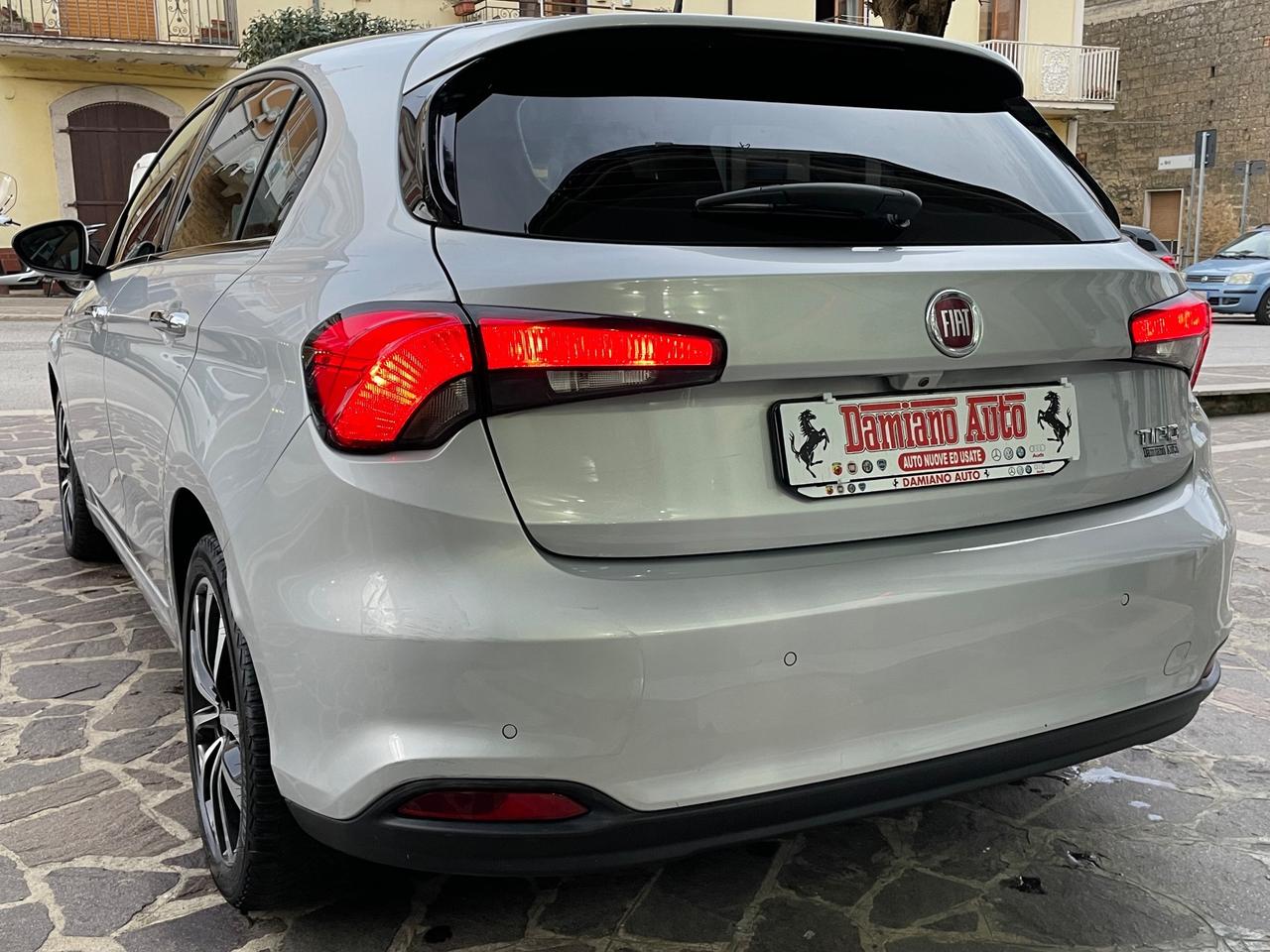 Fiat Tipo 1.6 Mjt S&S 5 Porte Lounge LED/CAM/NAV