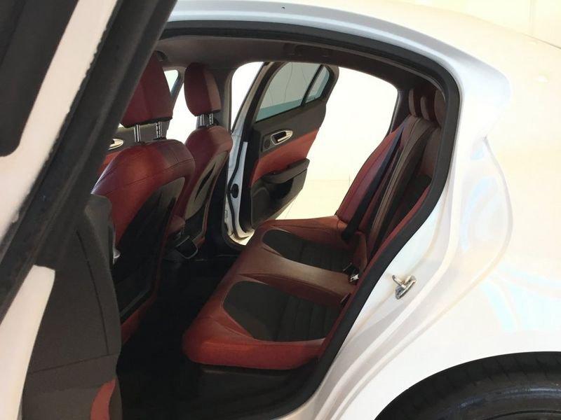 Alfa Romeo Giulia 2.2 Turbo Diesel 180 CV AT8 Super MY16