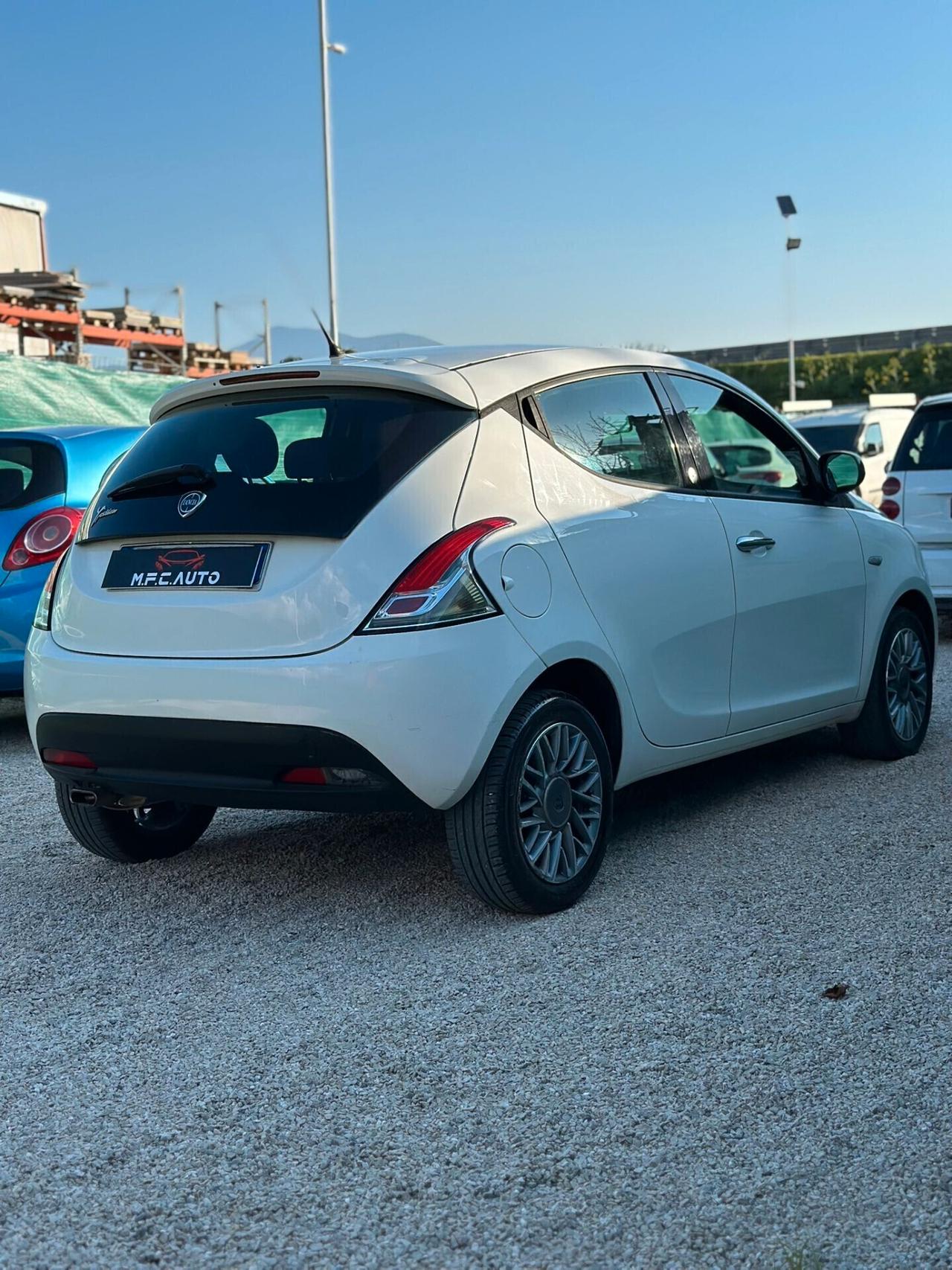 Lancia Ypsilon 1.2 69 CV GPL Ecochic Gold TOP