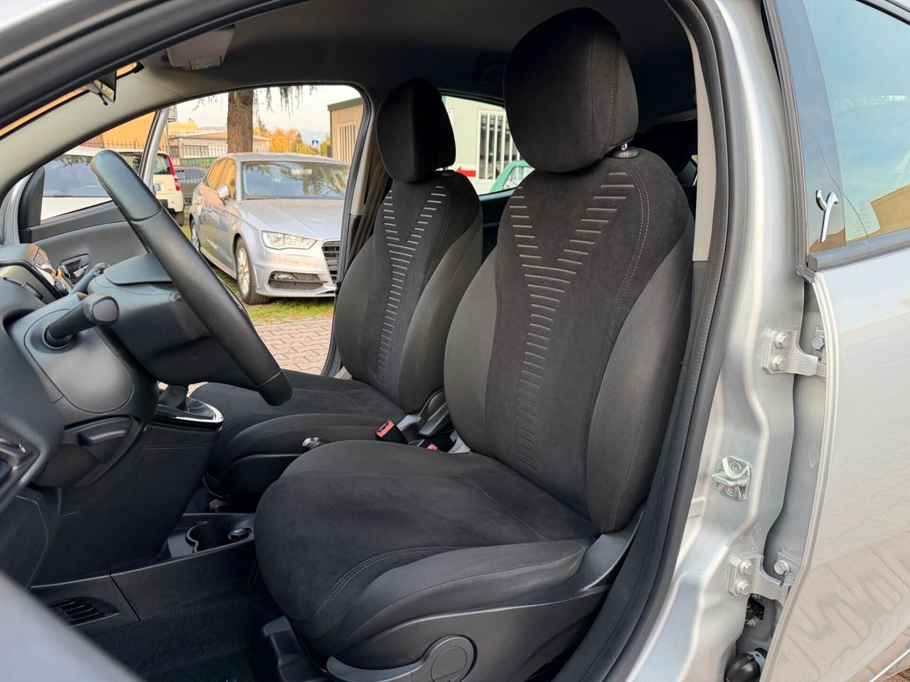 Lancia Ypsilon 1.2 69 CV 5 porte S&S Gold OK NEOPATENTATI